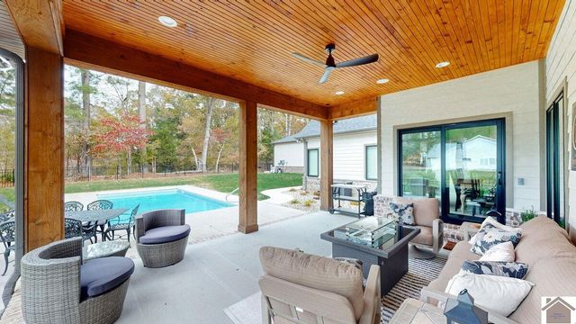 117 Pine View Dr, Benton, KY 42025