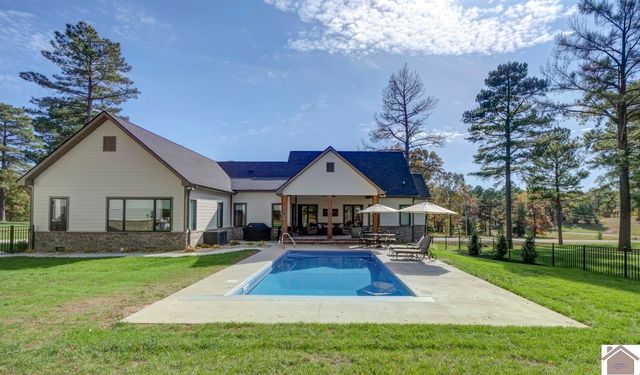 117 Pine View Dr, Benton, KY 42025