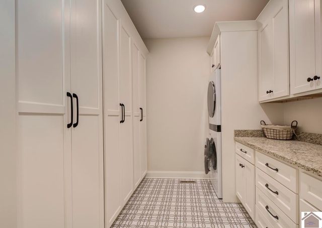 117 Pine View Dr, Benton, KY 42025