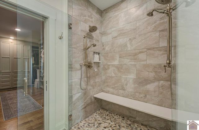 117 Pine View Dr, Benton, KY 42025