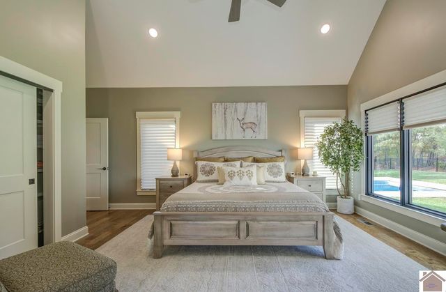 117 Pine View Dr, Benton, KY 42025