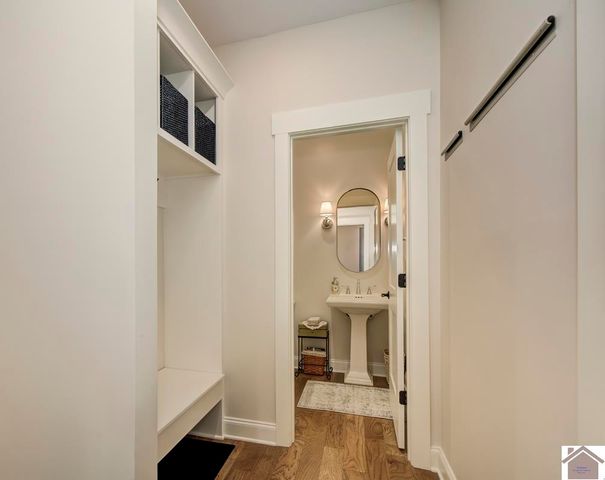 117 Pine View Dr, Benton, KY 42025