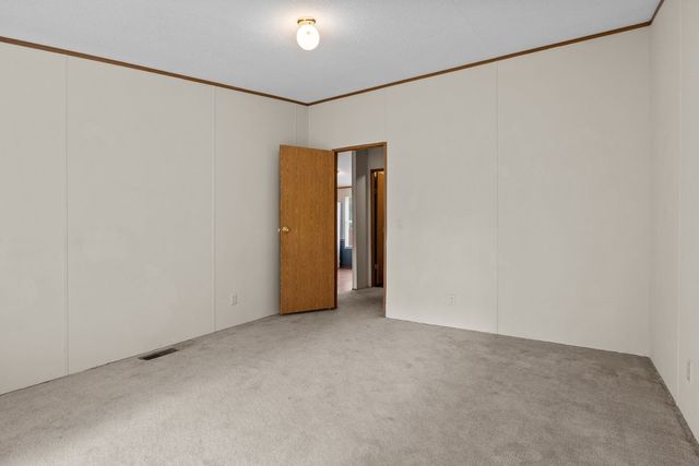 6120 Flatwoods Rd, Camden, TN 38320