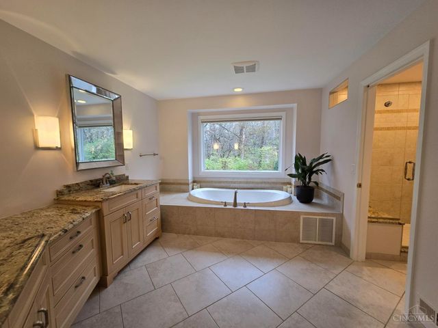 5047 Village Drive, Newtown, OH 45244