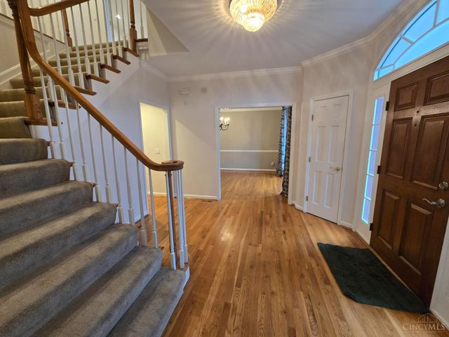 5047 Village Drive, Newtown, OH 45244