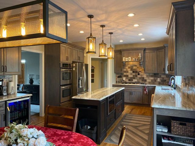 5047 Village Drive, Newtown, OH 45244