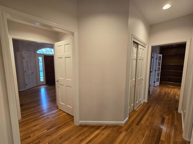 5047 Village Drive, Newtown, OH 45244