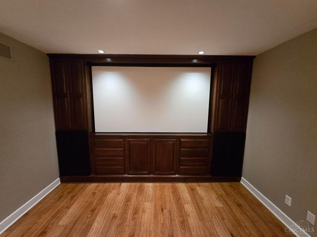 5047 Village Drive, Newtown, OH 45244