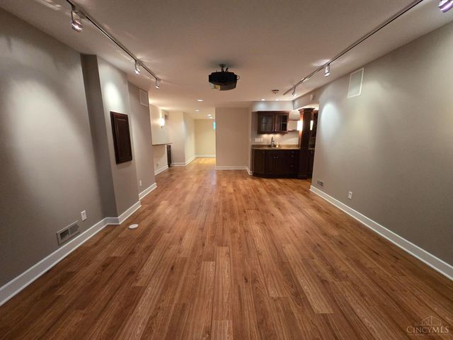 5047 Village Drive, Newtown, OH 45244