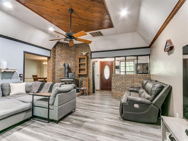 2349 County Road 1215, Blanchard, OK 73010