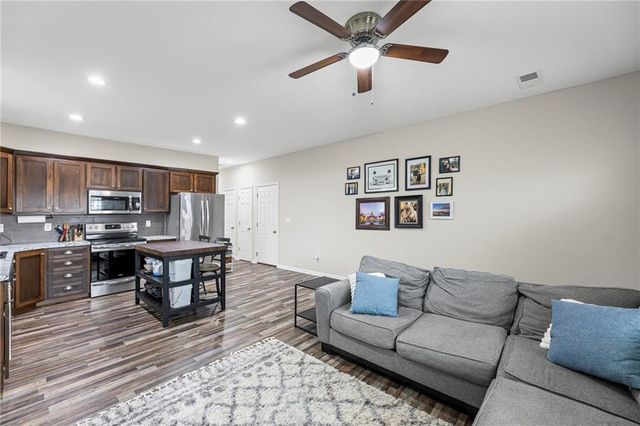 929 E Wilson Street, Ottawa, KS 66067