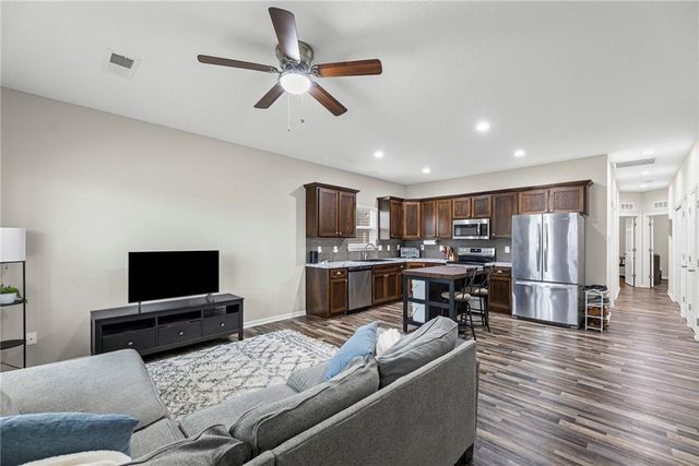 929 E Wilson Street, Ottawa, KS 66067