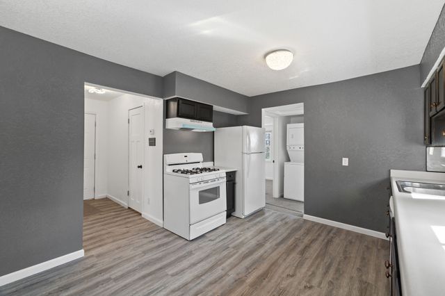 1271 E 36th Street, Des Moines, IA 50317