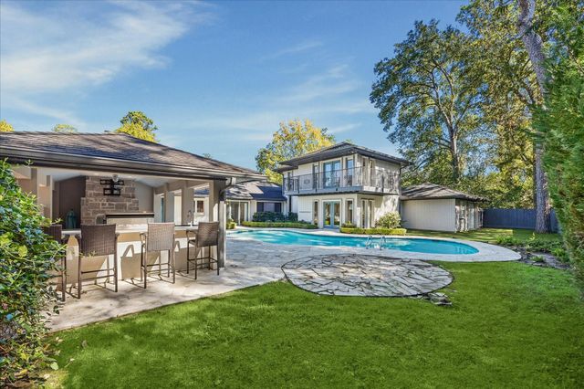 547 Three Corners Drive, Hunters Creek Village, TX 77024