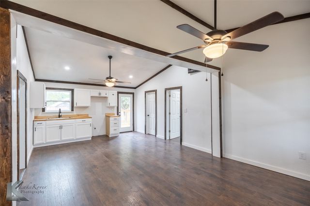 819 Avenue B, Hamlin, TX 79520