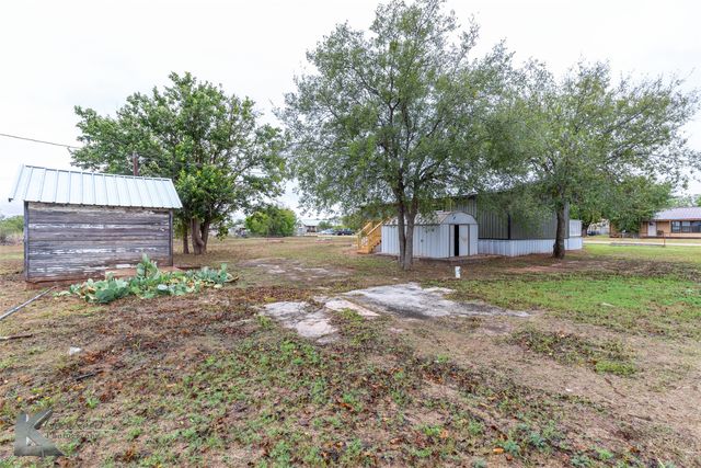 819 Avenue B, Hamlin, TX 79520