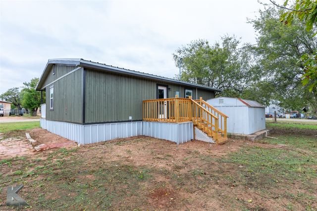 819 Avenue B, Hamlin, TX 79520