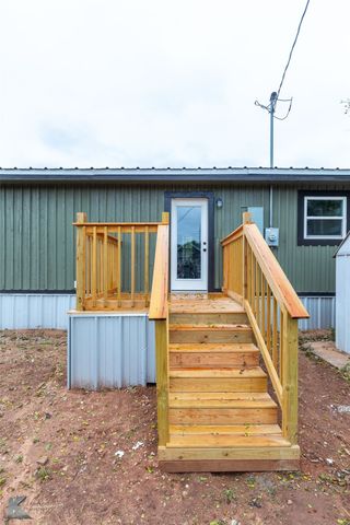 819 Avenue B, Hamlin, TX 79520