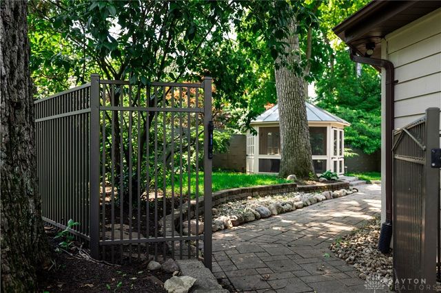 125 Hawthorne Road, Springfield, OH 45504