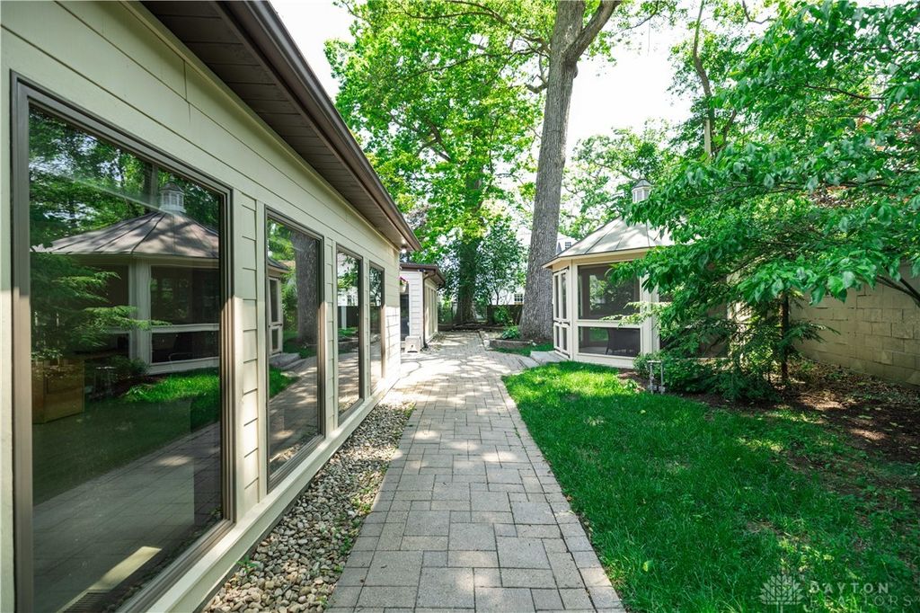 125 Hawthorne Road, Springfield, OH 45504