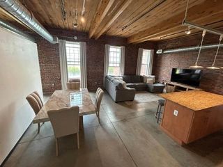 130 John 213, Lowell, MA 01852