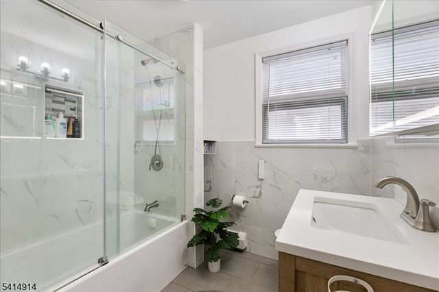 427 Willow Ave, Roselle Park Boro, NJ 07204