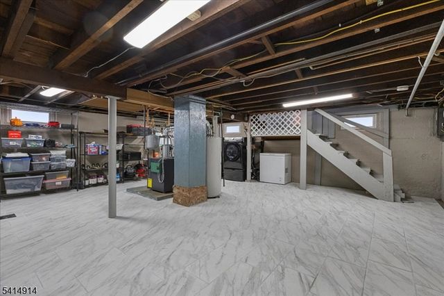 427 Willow Ave, Roselle Park Boro, NJ 07204