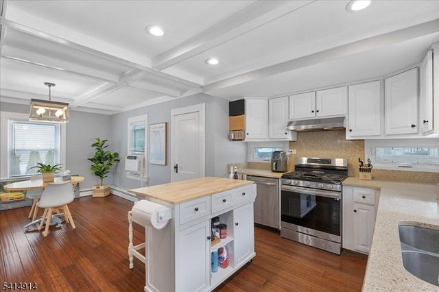 427 Willow Ave, Roselle Park Boro, NJ 07204