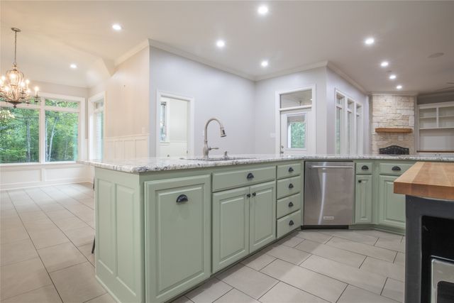 11336 County Road 4102, Lindale, TX 75771