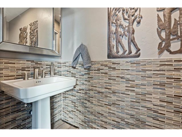 23534 Waynes Way, Golden, CO 80401