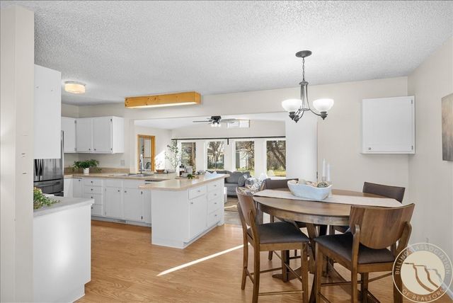 446 N Lakeview DRIVE, Billings, MT 59105