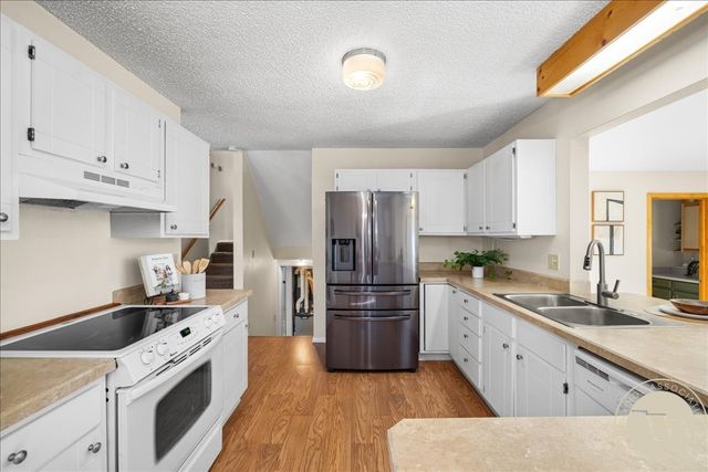 446 N Lakeview DRIVE, Billings, MT 59105