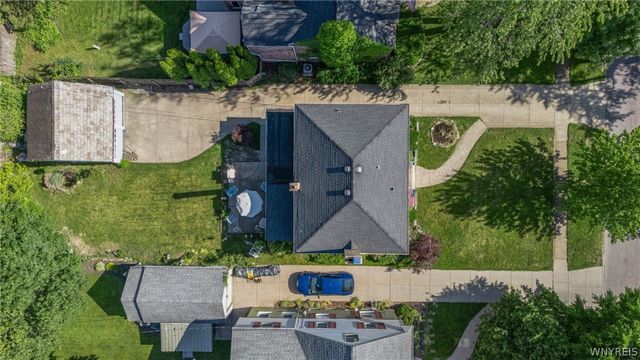 63 Grosvenor Road, Tonawanda, NY 14223