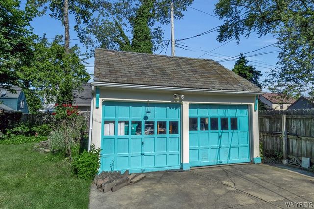 63 Grosvenor Road, Tonawanda, NY 14223