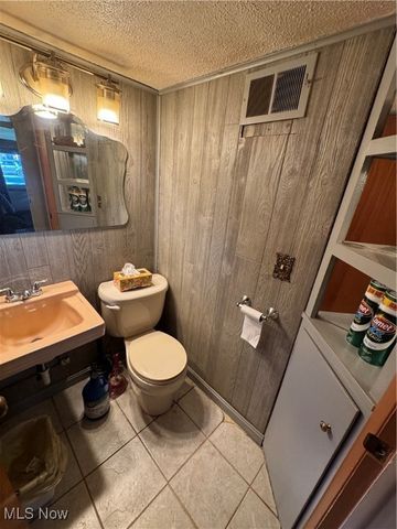 715 Crestview Drive, Boardman, OH 44512