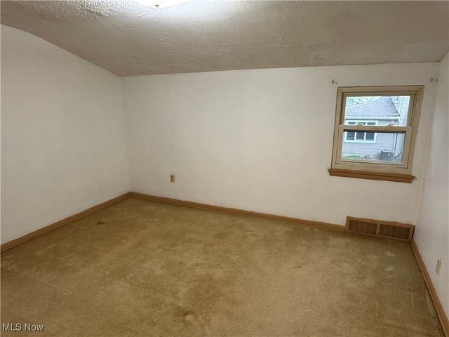 715 Crestview Drive, Boardman, OH 44512