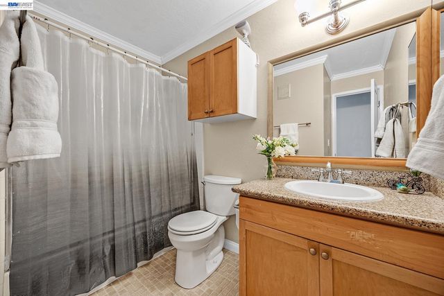 1087 Murrieta Blvd 242, Livermore, CA 94550