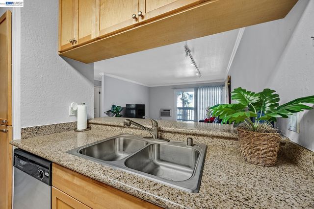 1087 Murrieta Blvd 242, Livermore, CA 94550