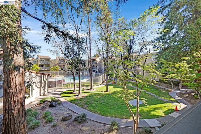 1087 Murrieta Blvd 242, Livermore, CA 94550