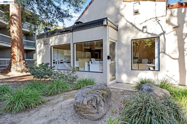 1087 Murrieta Blvd 242, Livermore, CA 94550