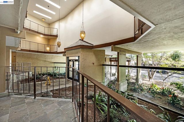 1087 Murrieta Blvd 242, Livermore, CA 94550