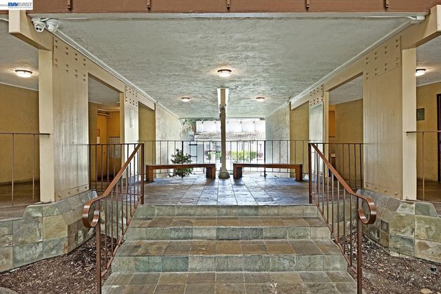 1087 Murrieta Blvd 242, Livermore, CA 94550