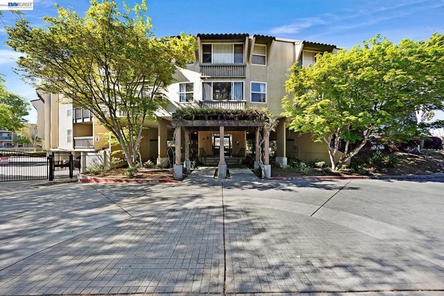 1087 Murrieta Blvd 242, Livermore, CA 94550