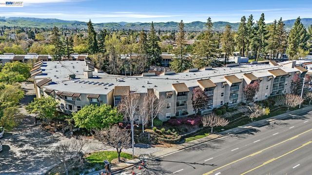 1087 Murrieta Blvd 242, Livermore, CA 94550