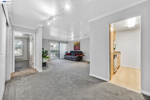 1087 Murrieta Blvd 242, Livermore, CA 94550