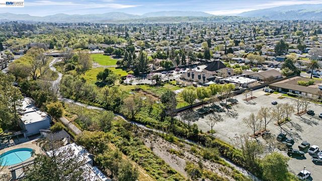 1087 Murrieta Blvd 242, Livermore, CA 94550