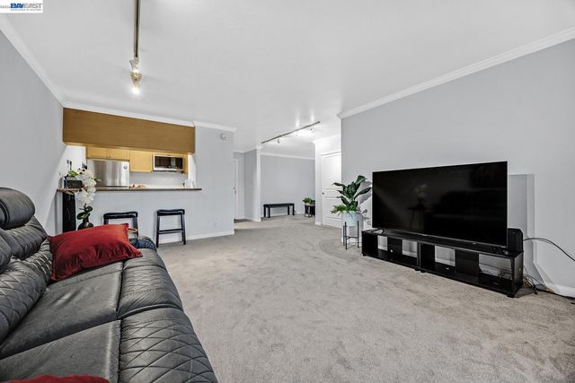 1087 Murrieta Blvd 242, Livermore, CA 94550