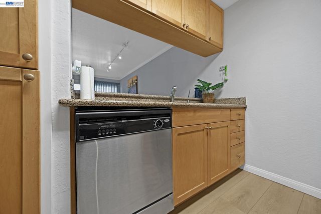 1087 Murrieta Blvd 242, Livermore, CA 94550