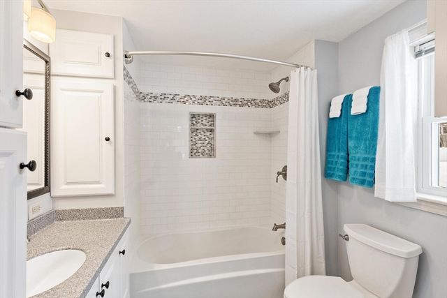 17 Vinton St, Leominster, MA 01453