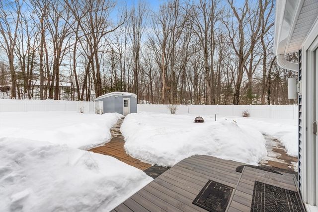 17 Vinton St, Leominster, MA 01453